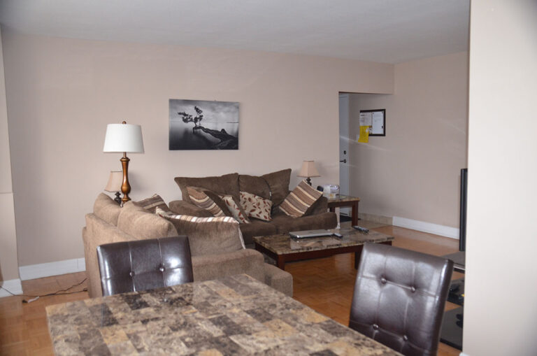 Living space in three bedroom apartment near Keele & Wilson - Humber River Apartments